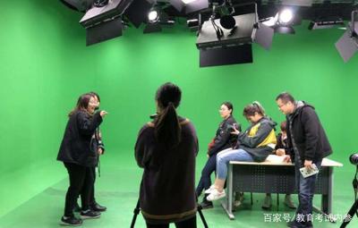 女生占據考研C位！最適合女生考研專業推薦及群眾文藝演出的參與價值